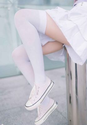 韩国电影漂亮的女老师_蓝光高清在线